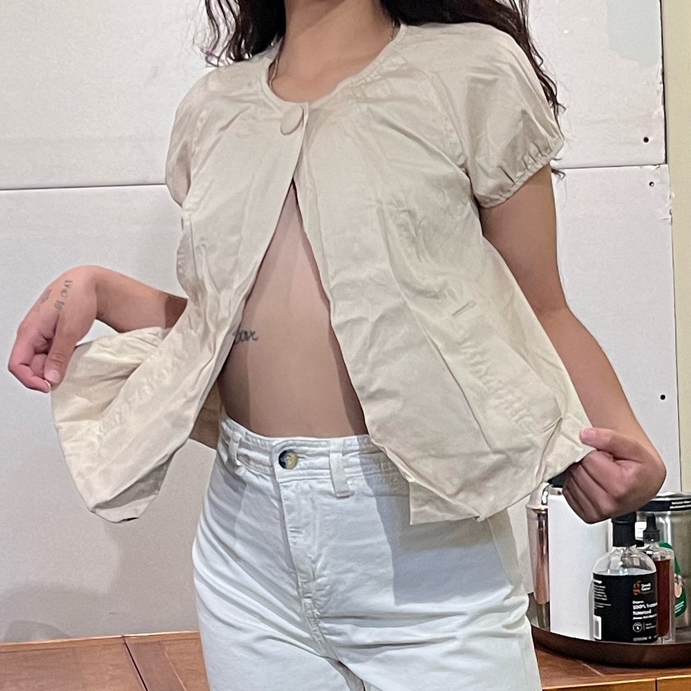 Split hem button top